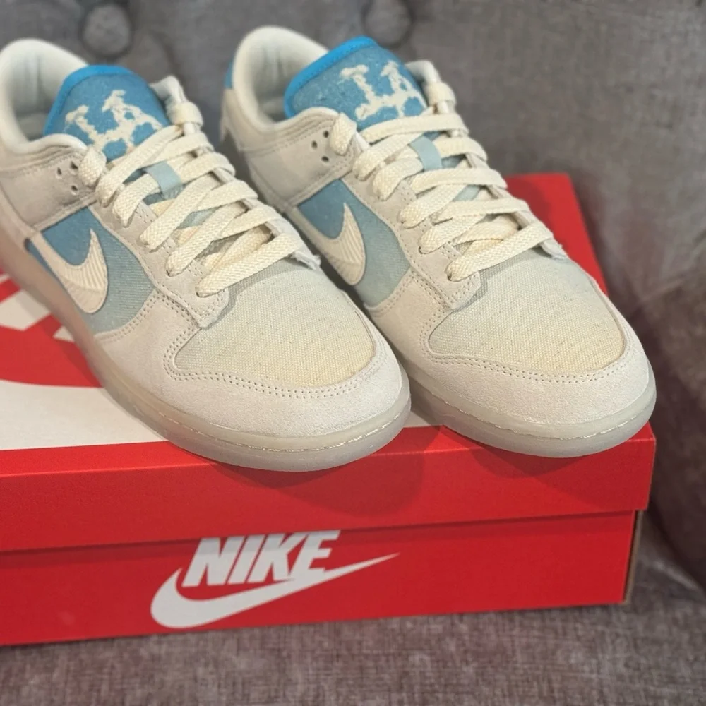 Nike Dunk Low LA Dodgers Off White Light Blue Sneakers Women Size 7 - Picture 2 of 6